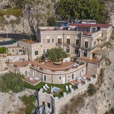 Hotell Sparviero Luxury Suites