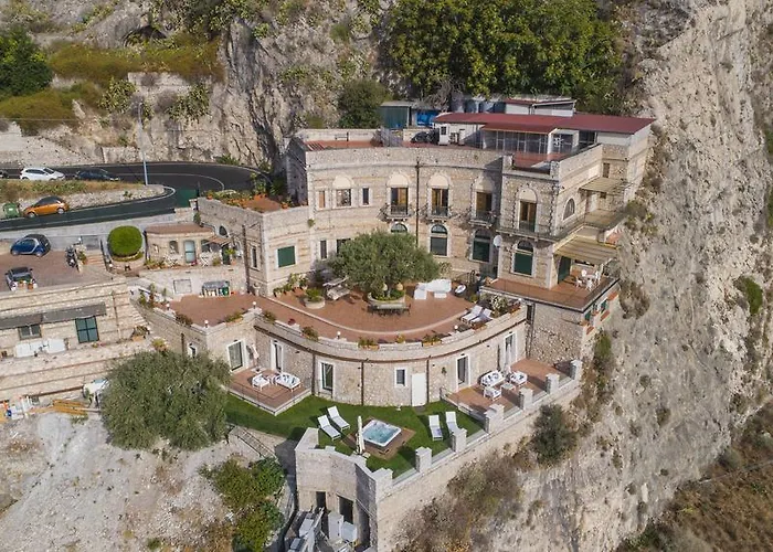 Hotel Sparviero Luxury Suites